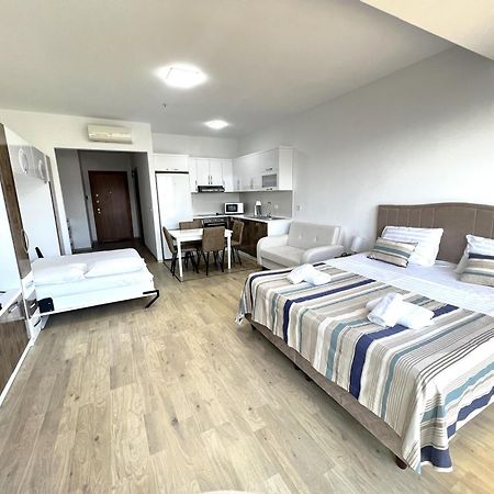 Apartments With Sea And Mountain Views, Portа Batumi Tower Luaran gambar