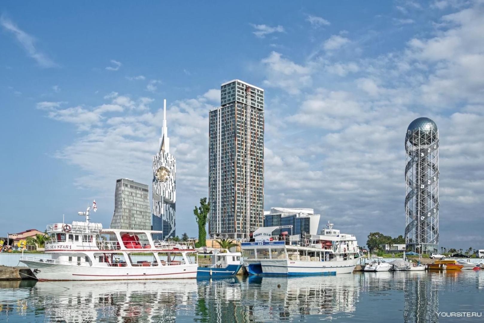 Apartments With Sea And Mountain Views, Portа Batumi Tower Luaran gambar