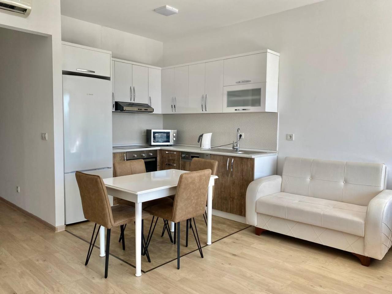 Apartments With Sea And Mountain Views, Portа Batumi Tower Luaran gambar