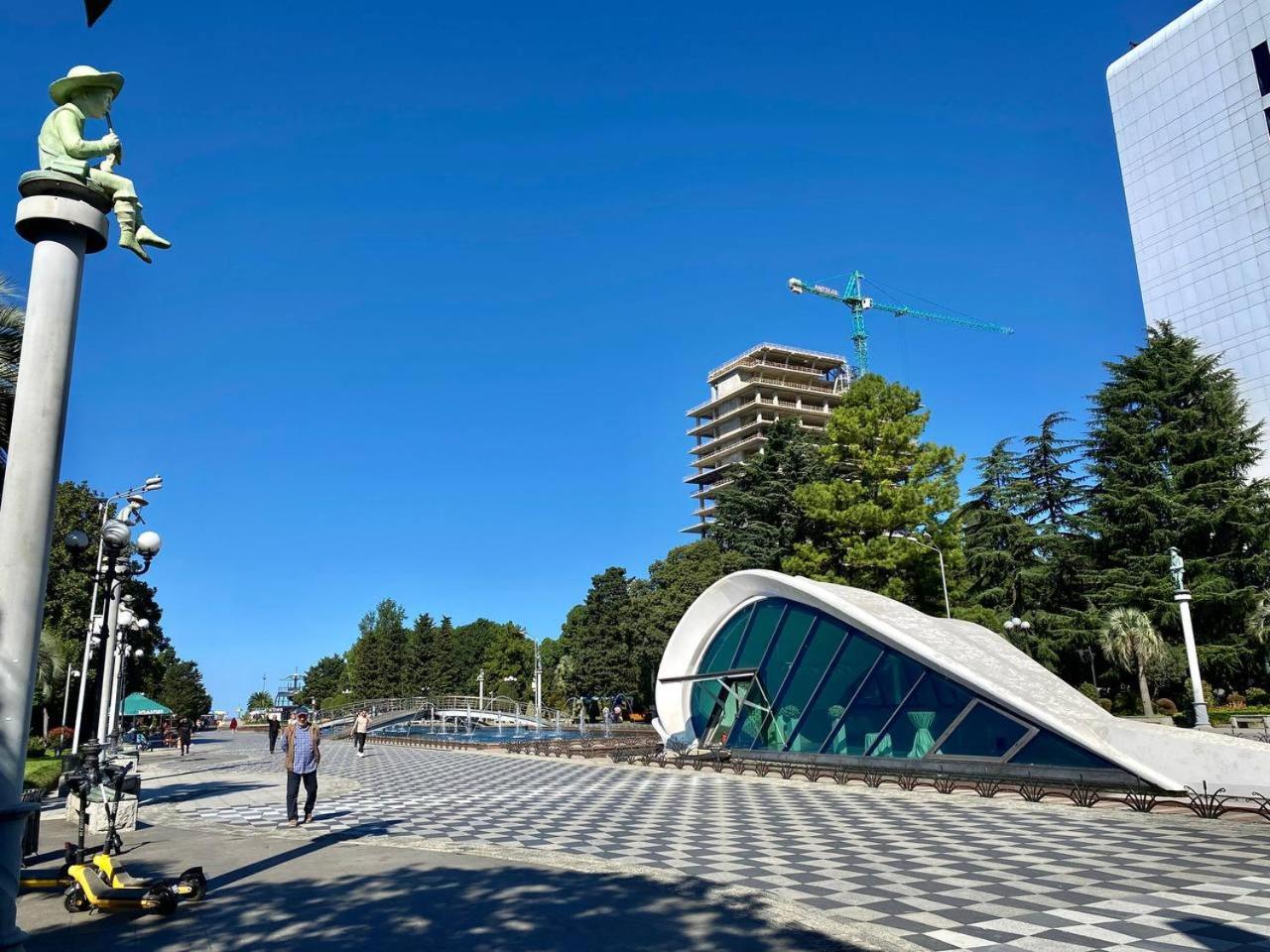 Apartments With Sea And Mountain Views, Portа Batumi Tower Luaran gambar