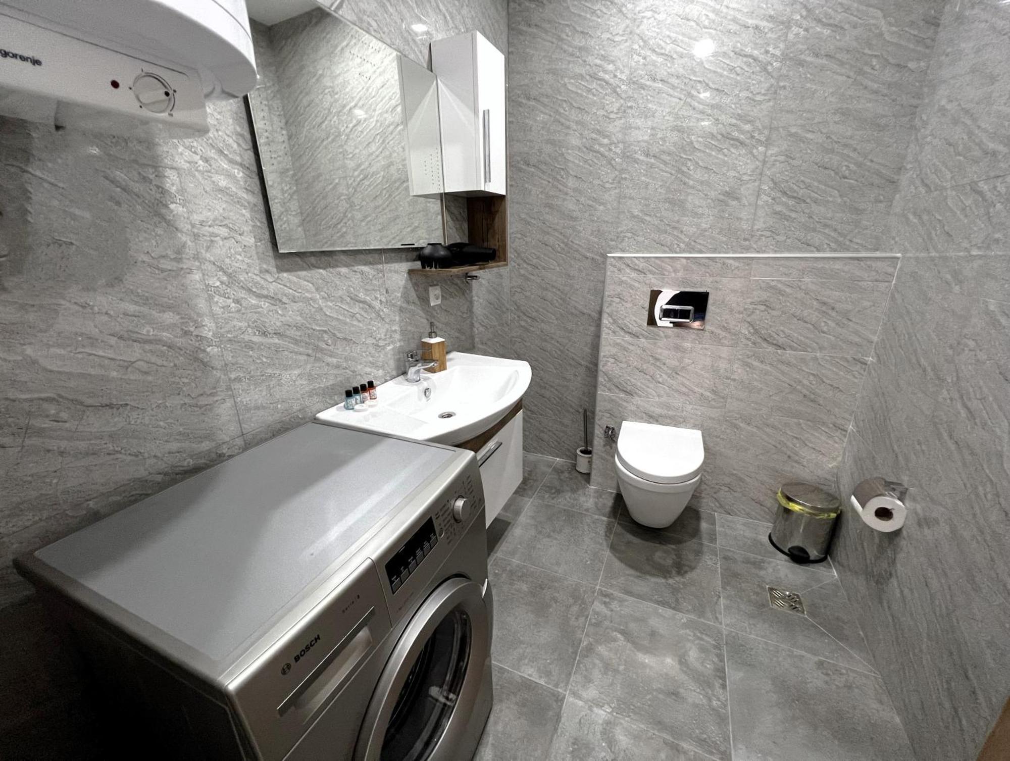 Apartments With Sea And Mountain Views, Portа Batumi Tower Luaran gambar